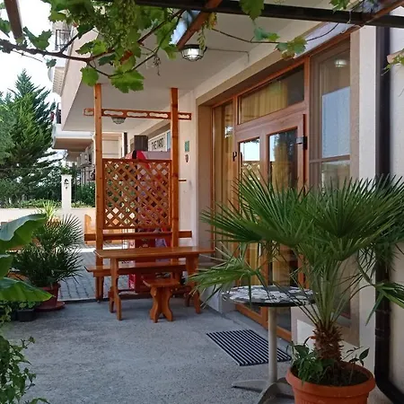 Desi House 101 Cozy Apartment *